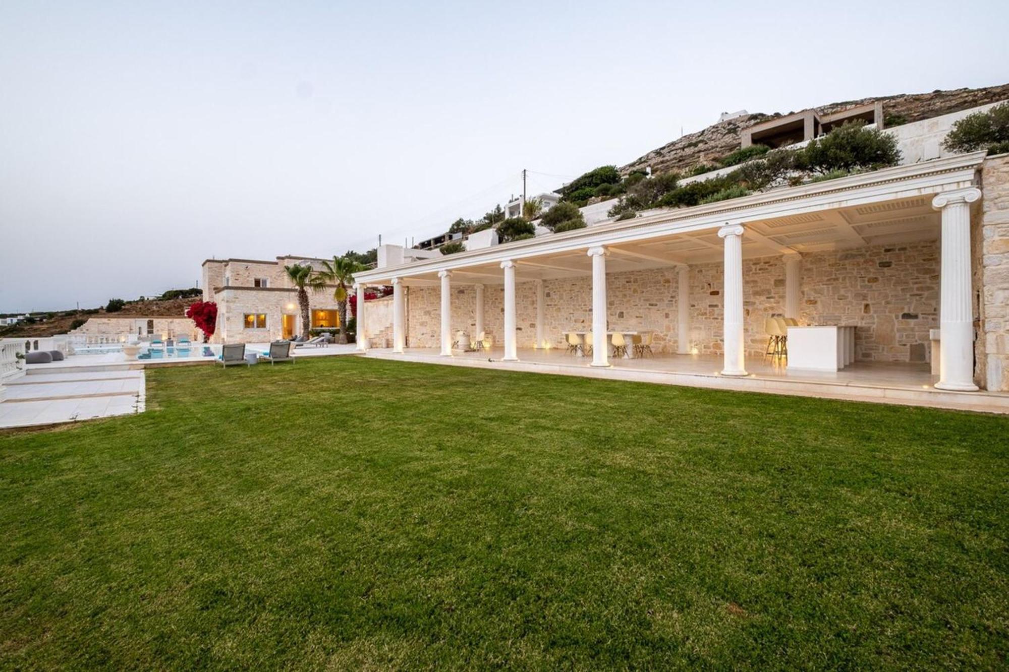 Luxury Villa Aethra -Island Living Paros- Екстериор снимка